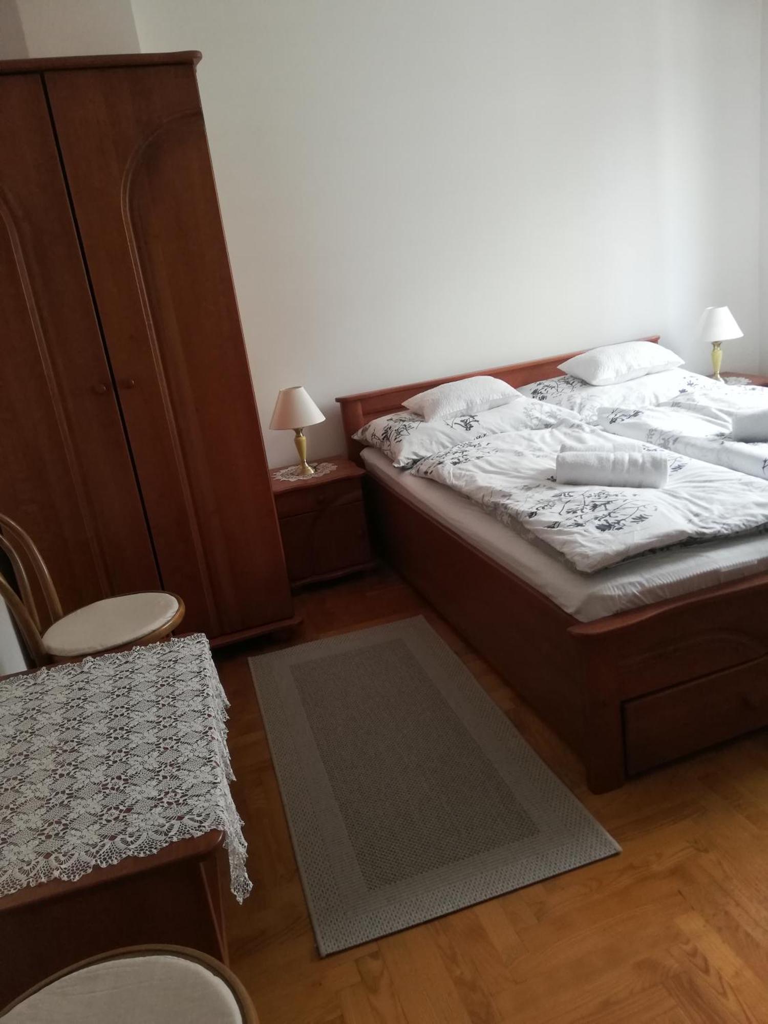 Viragos Vendeghaz Balatonfuered Apartment Luaran gambar